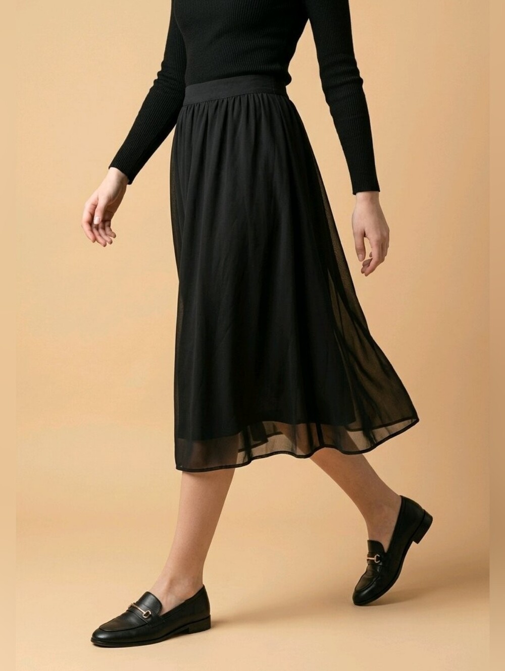 Forever 21 Classic Black A-Line Skirt